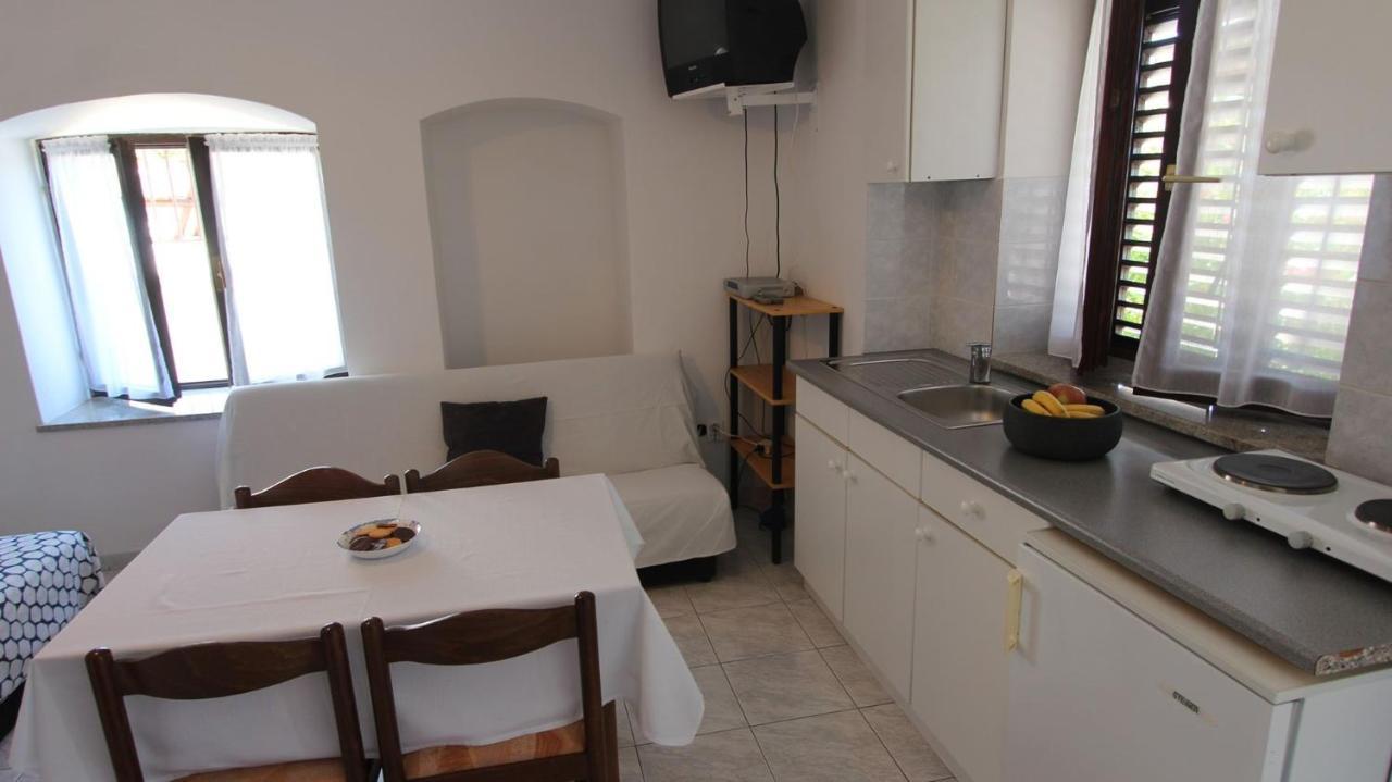 Apartments Eva มาลินสกา ภายนอก รูปภาพ